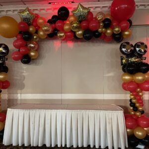 Hollywood Balloon Garland 12ft and 2 Hollywood columns