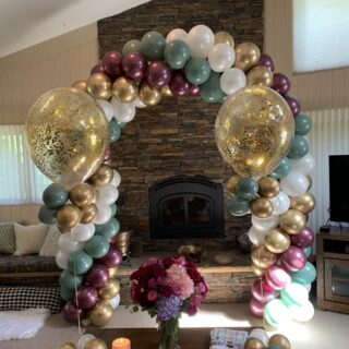 Willow fall arch with 2 centerpieces