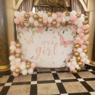 Its a Girl garland (backdrop not included)