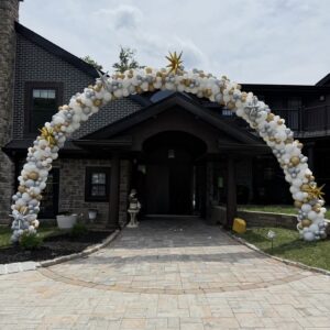 35ft Garland Arch